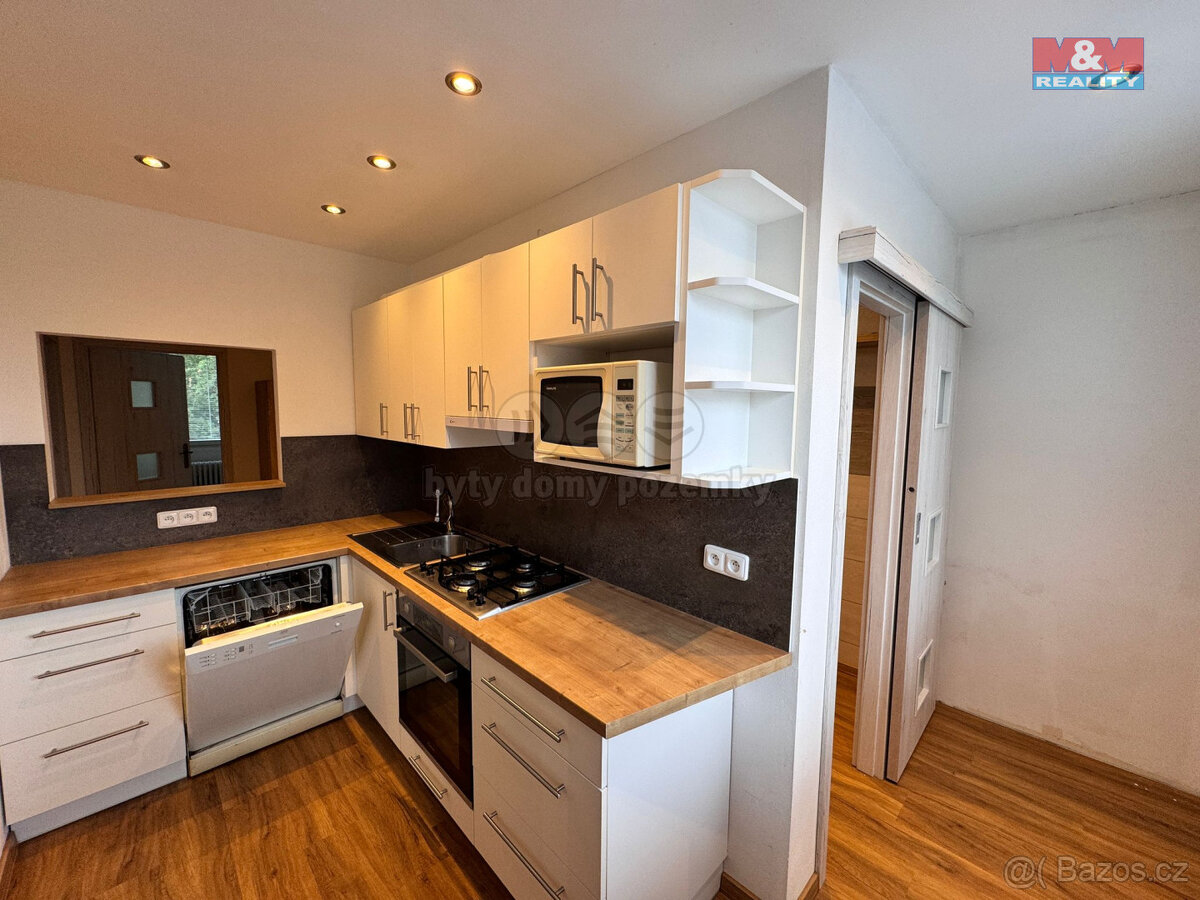 Pronájem bytu 3+1, 65 m², Ústí nad Labem, ul. Tolstého