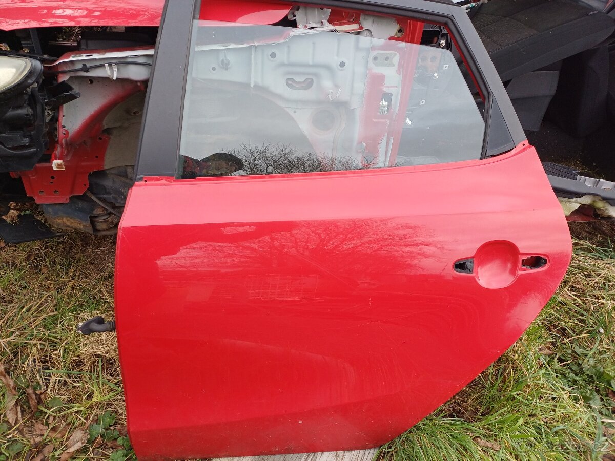 Hyundai i30 LZ dveře