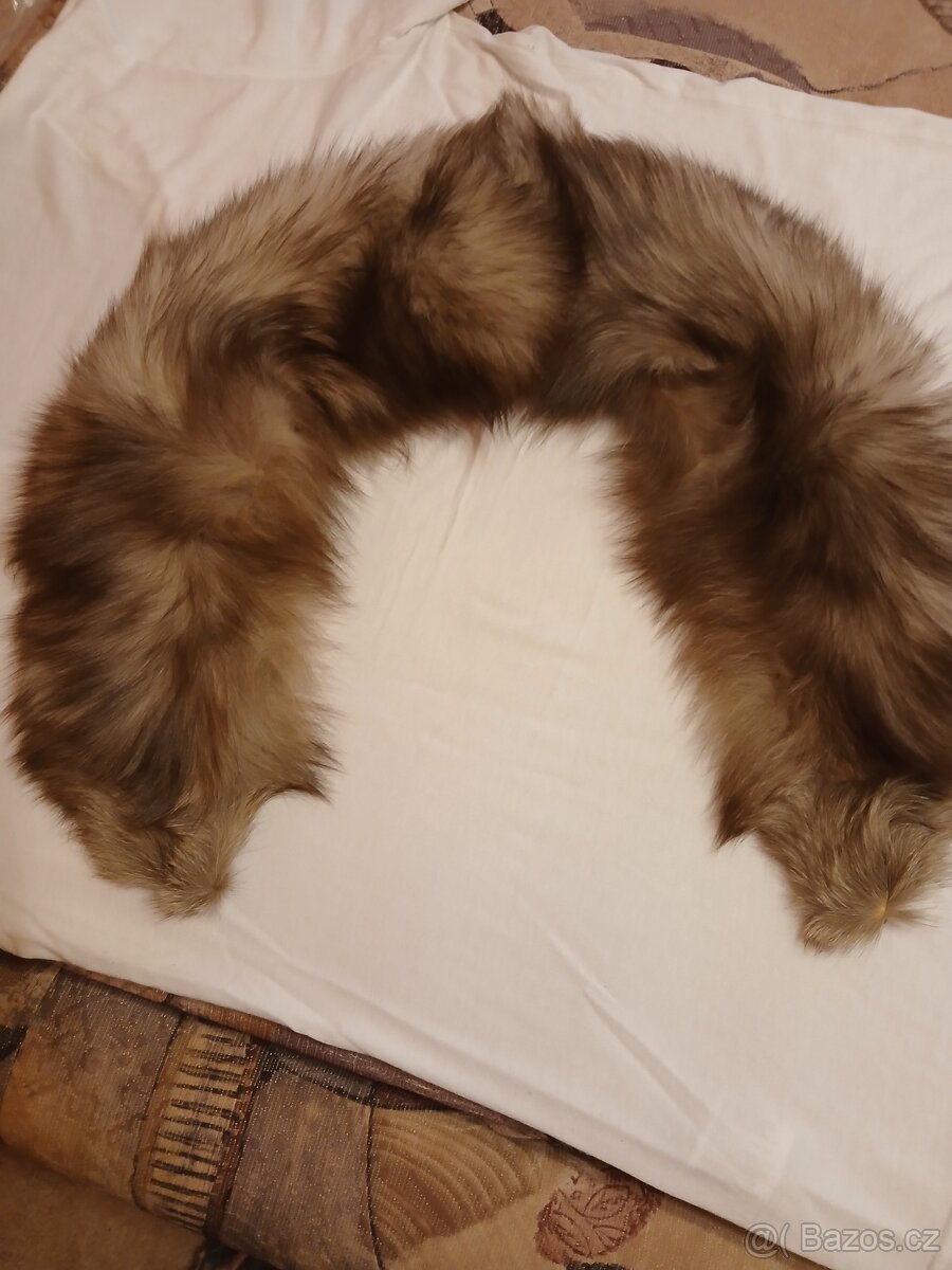 Čepice a límec stříbrná liška