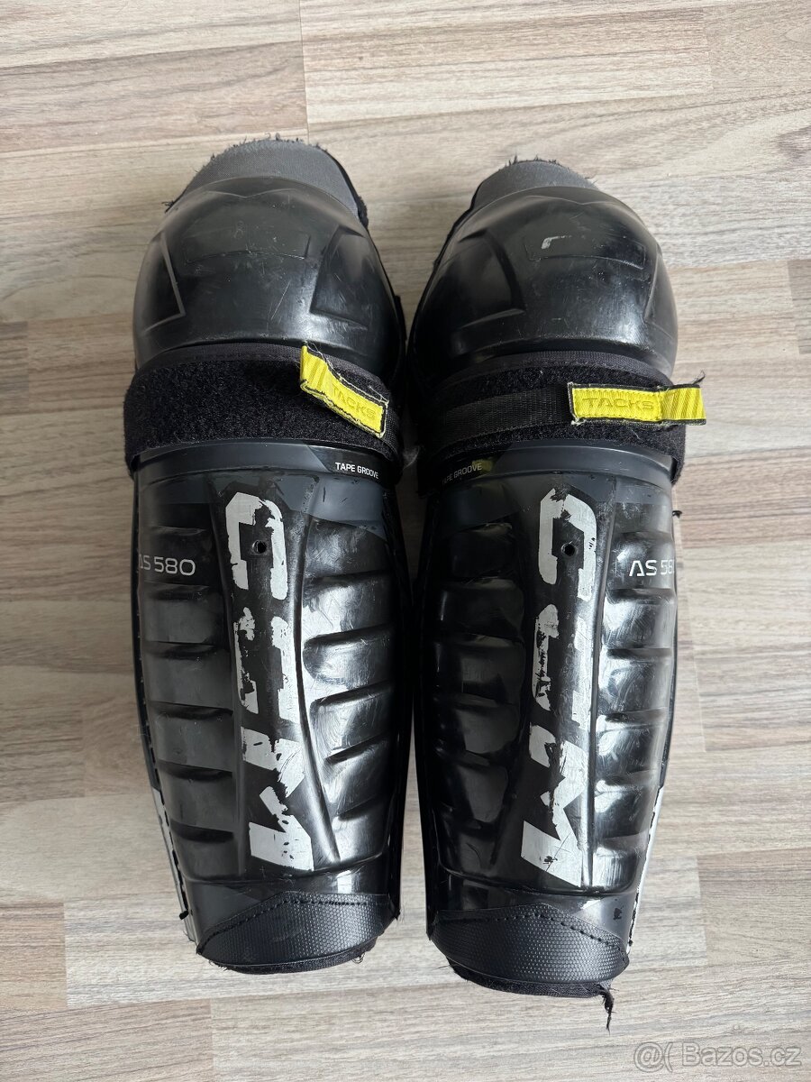 Hokejové holeně CCM junior