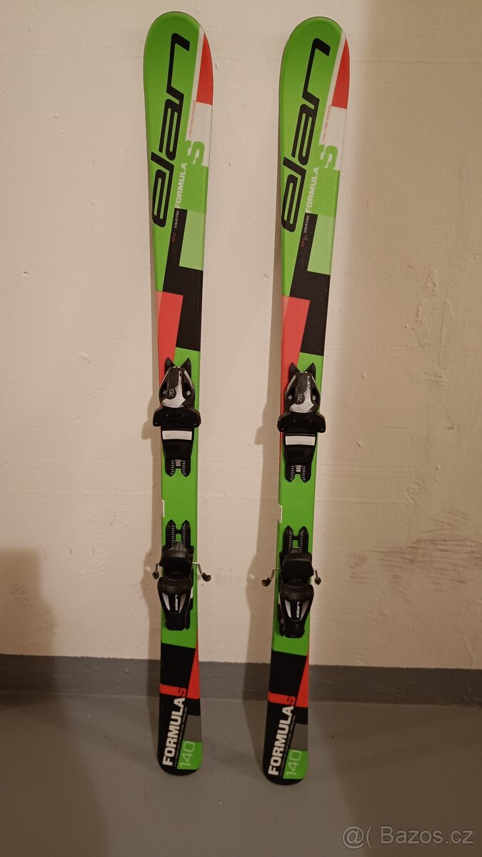 Prodám dětské/juniorské lyže 140 cm