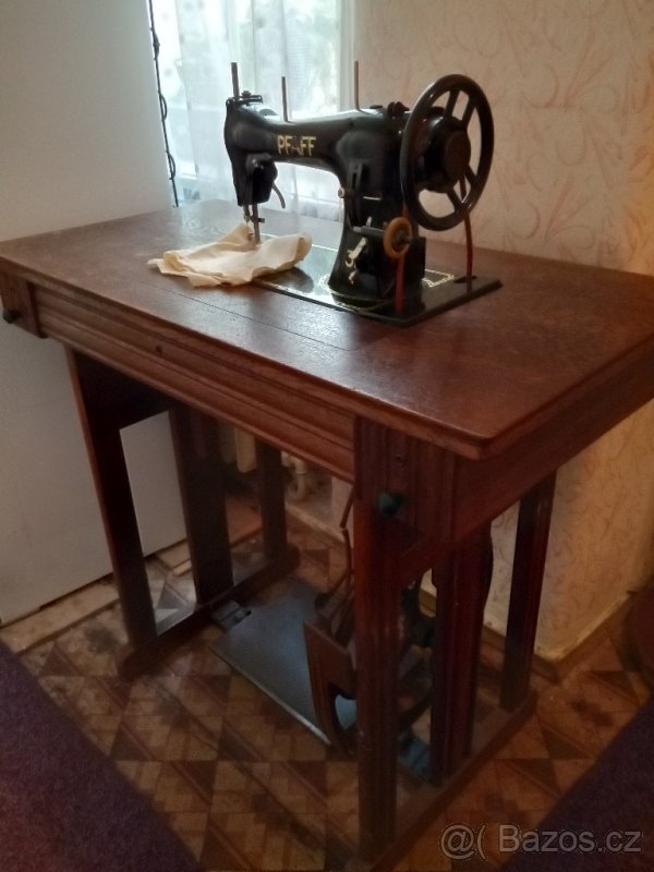 šicí stroj