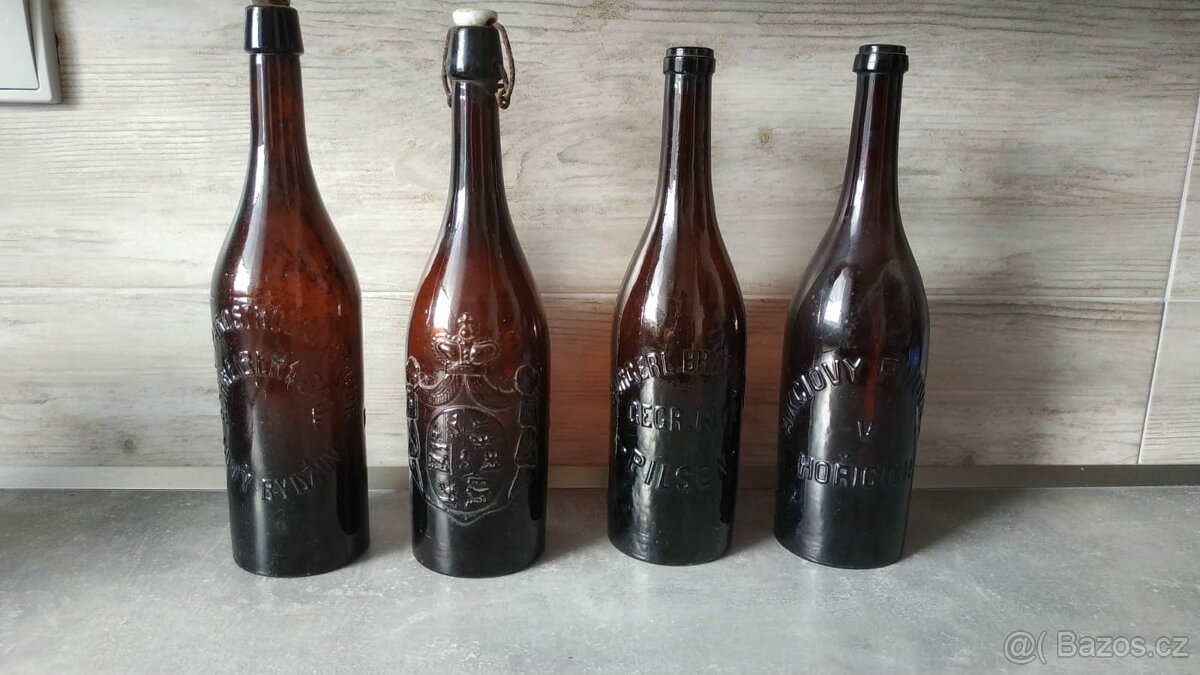 KOUPÍM STARÉ PIVNÍ LAHVE S LITÝMI NÁPISY-OKOLÍ JIČÍNSKA