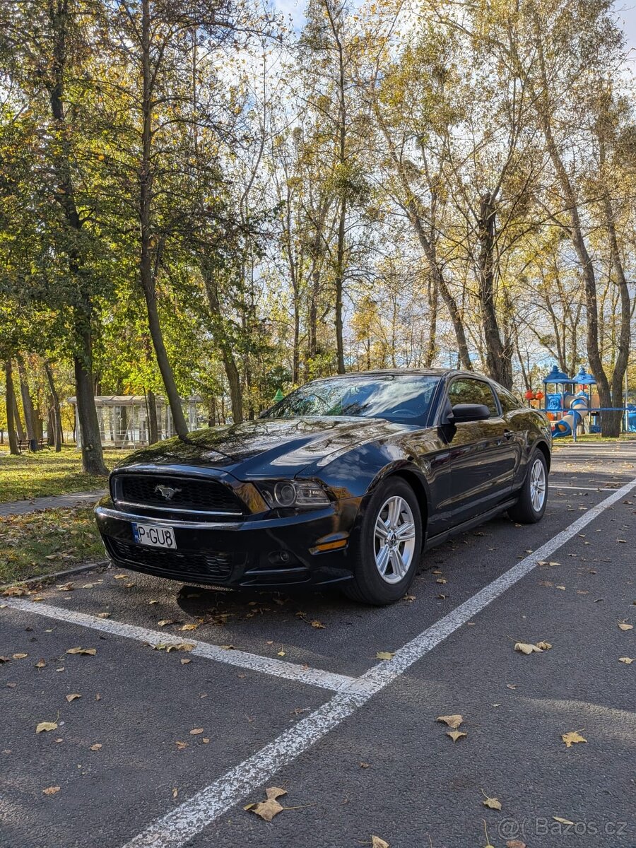 Ford Mustang 3.7 V6 Coupé • 305 KM • Automat • Registrováno