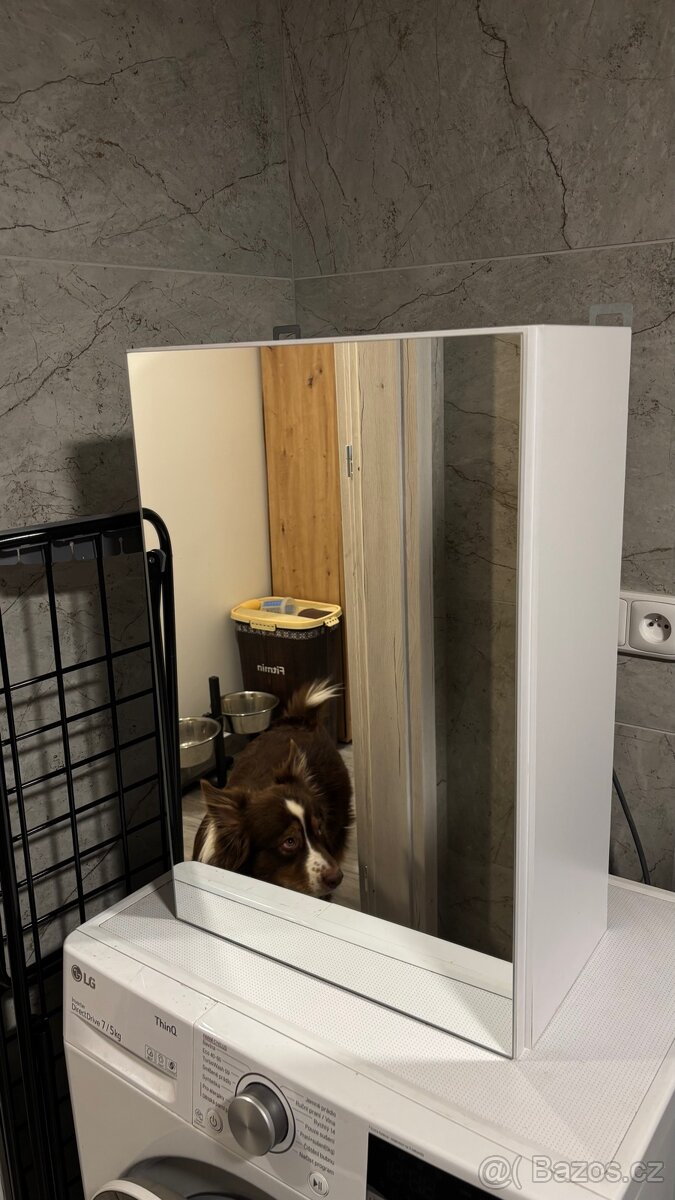 Koupelnová skříňka/zrcadlo