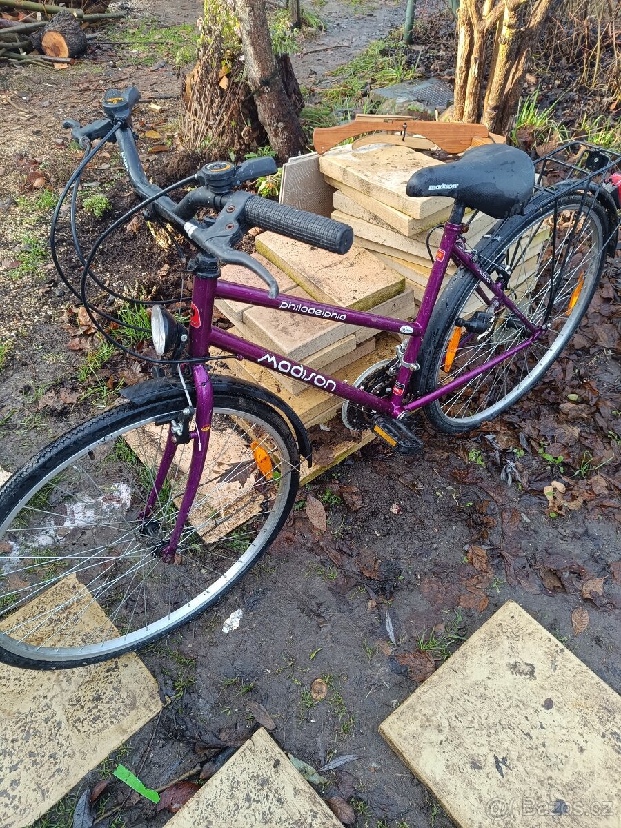 Dámské kolo Madison