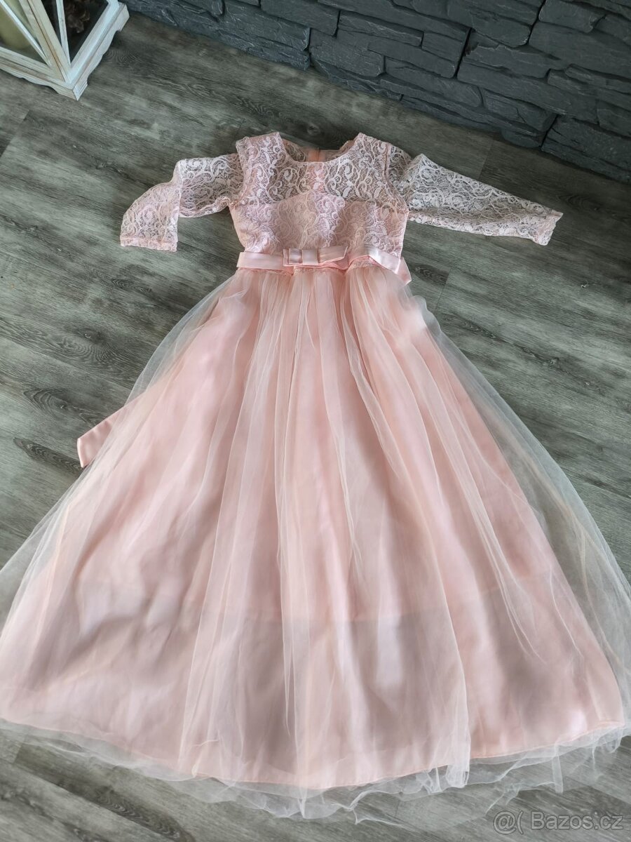 Slavnostní šaty vel. 146