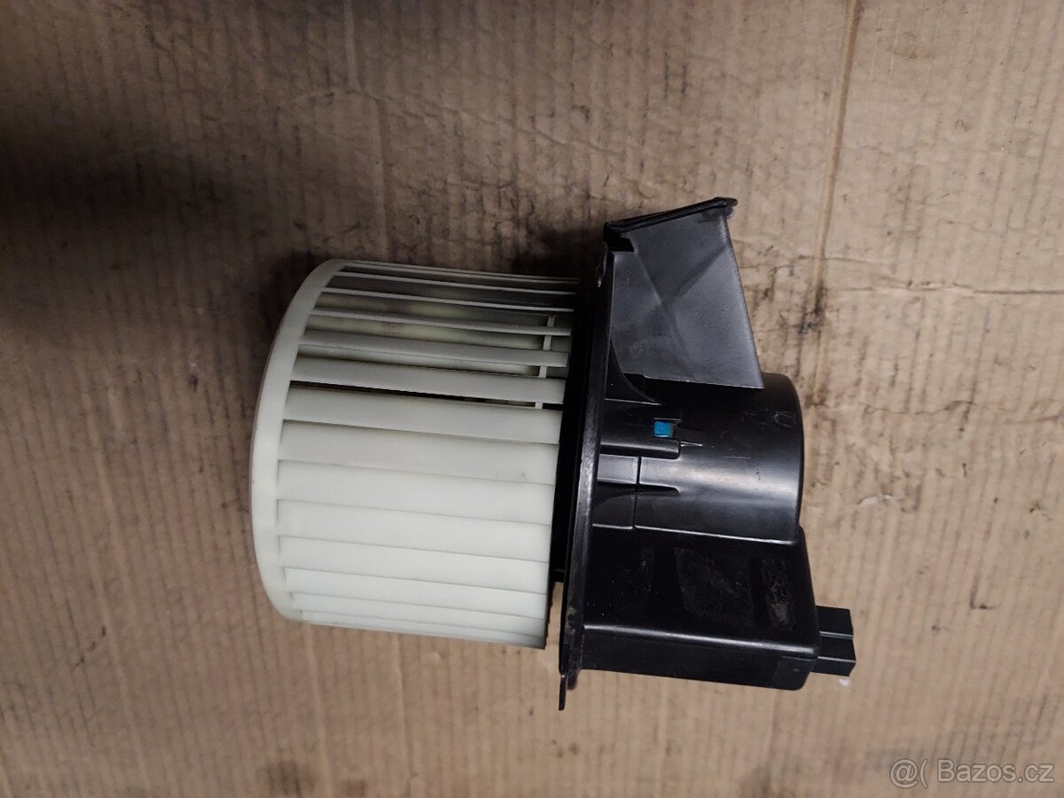 ventilátor topení Peugeot 307