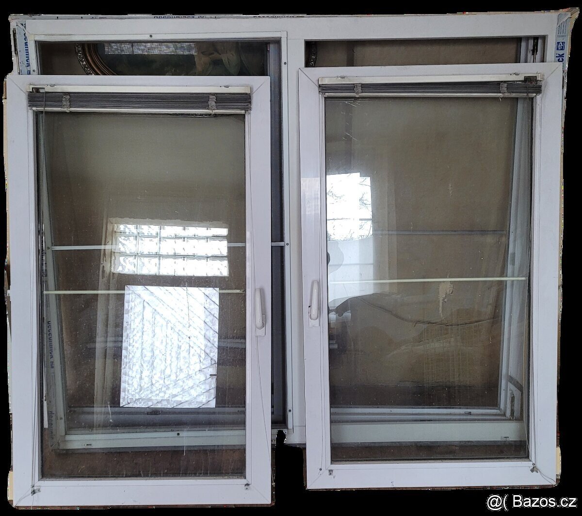 Plastová dvoudílná okna 165x150 s vnitřním sloupkem