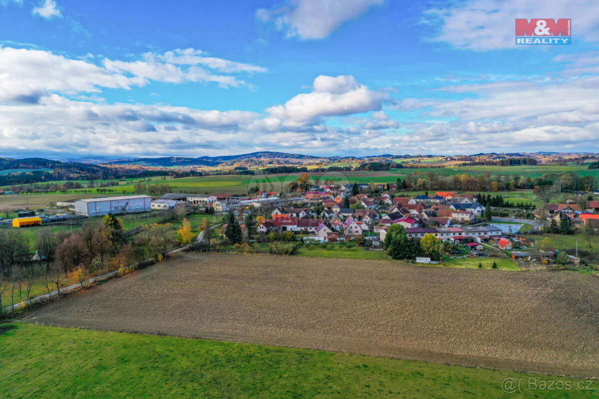Prodej pole, 3802 m², Hradešice
