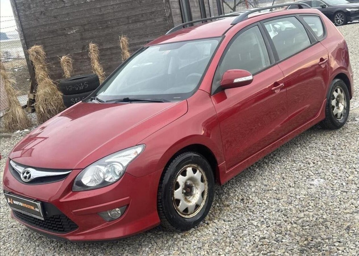 Hyundai i30 1,4 CVVT 1.MAJITEL ČR +ALU benzín manuál 80 kw