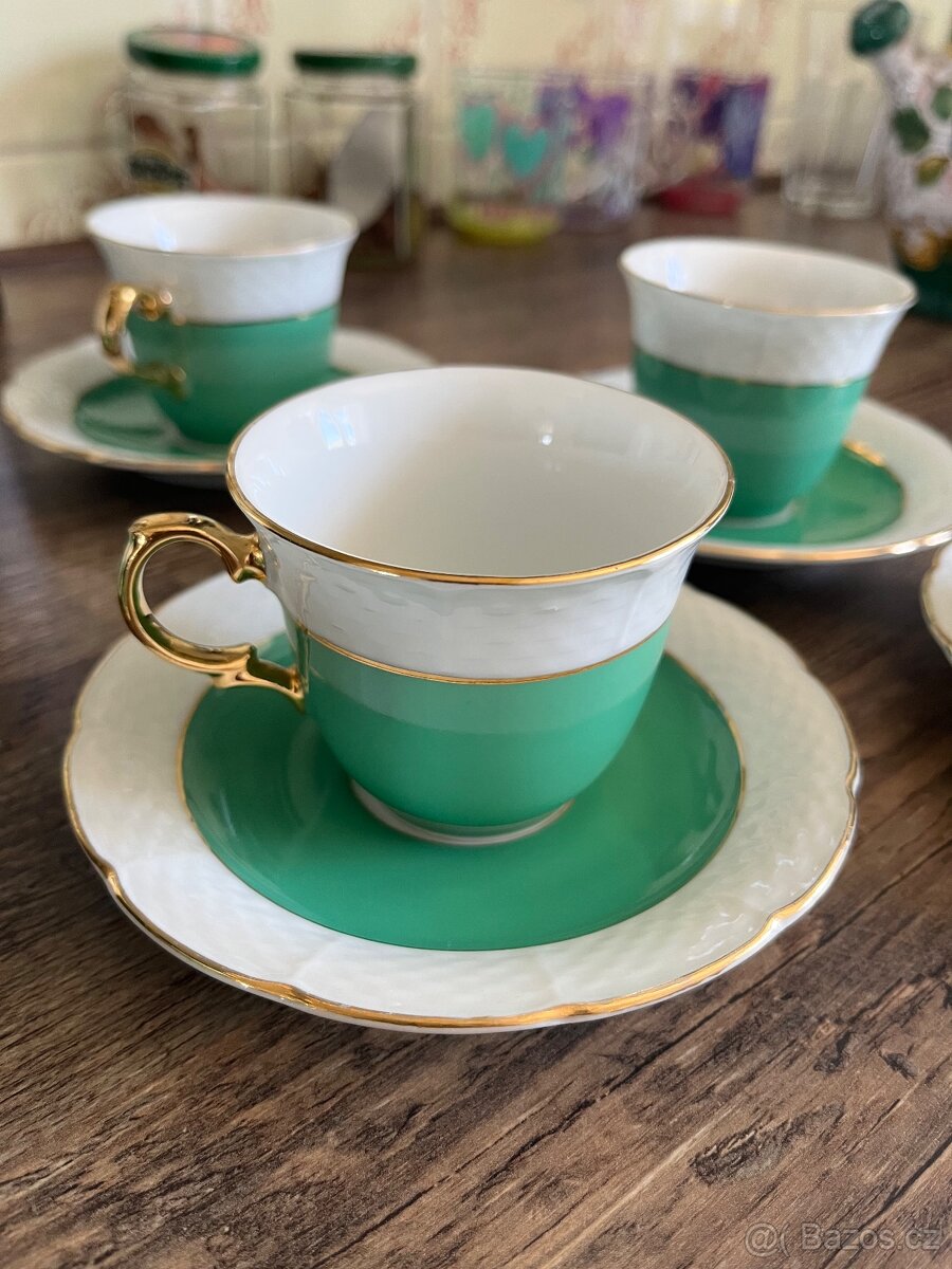 Porcelánová sada šálků s podšálky