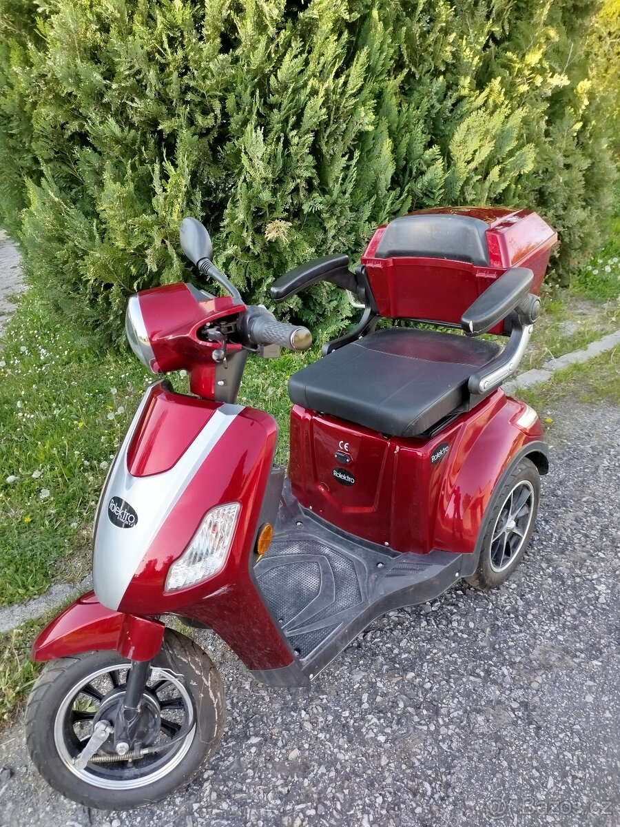 Skútr Rolektro E-Trike 25 V.2