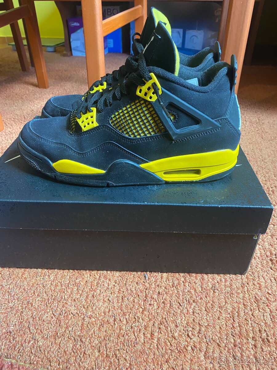 Air Jordan 4 Yellow Thunder