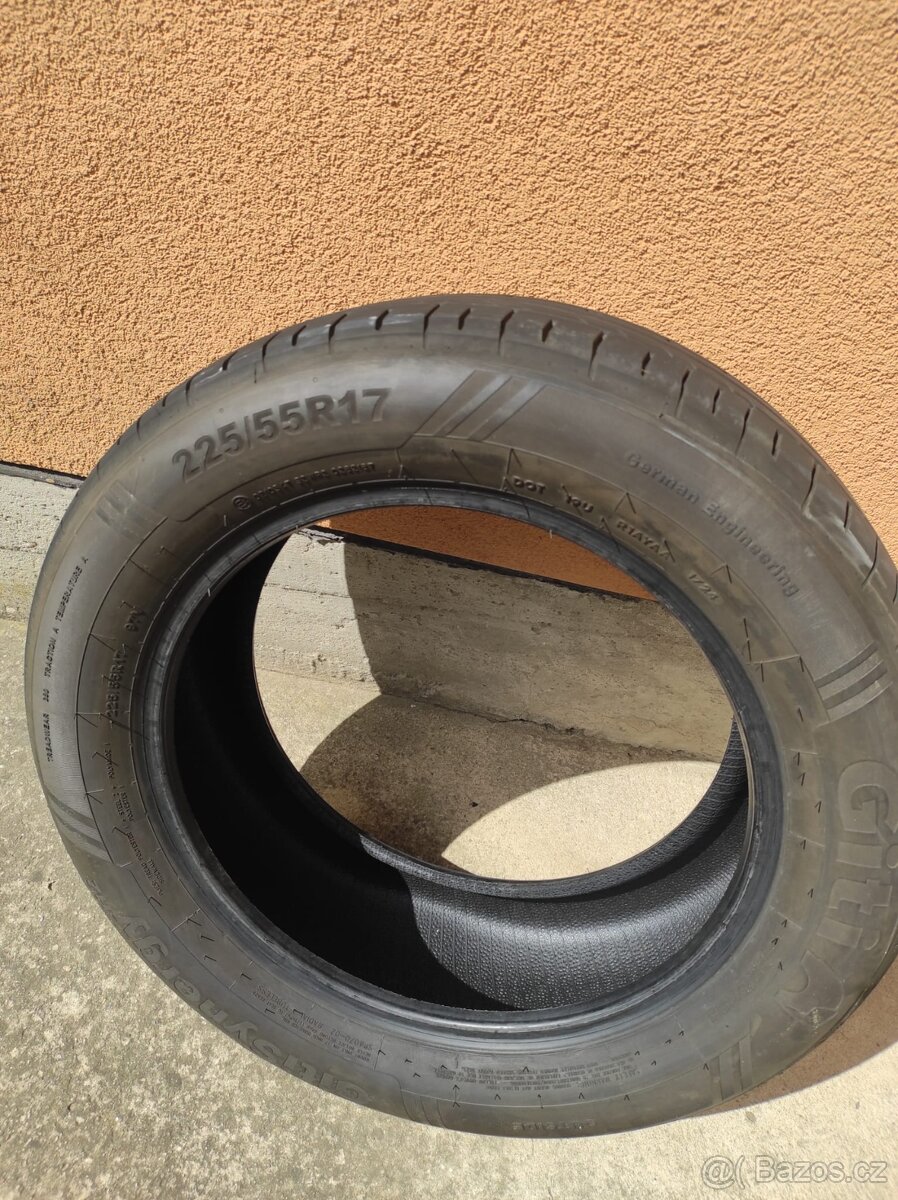 Prodám 4ks letních pneumatik 225/55R 17
