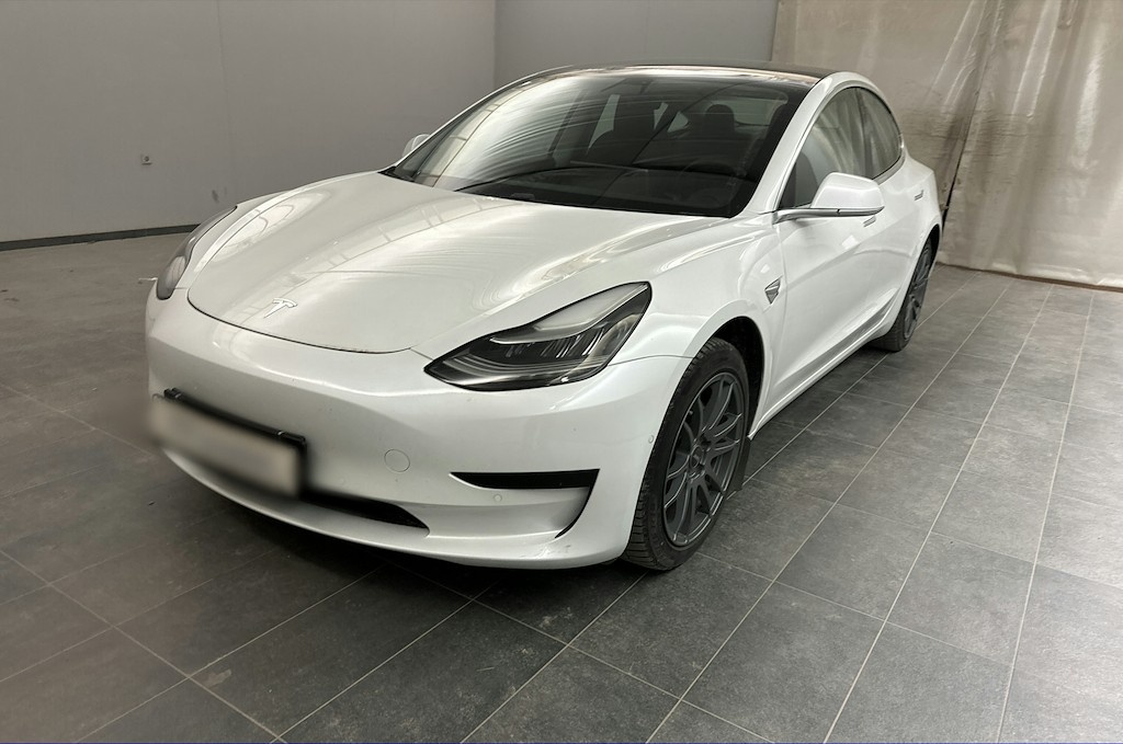 REZERVACE: Tesla Model 3 2020 SR+, RWD,odp.DPH