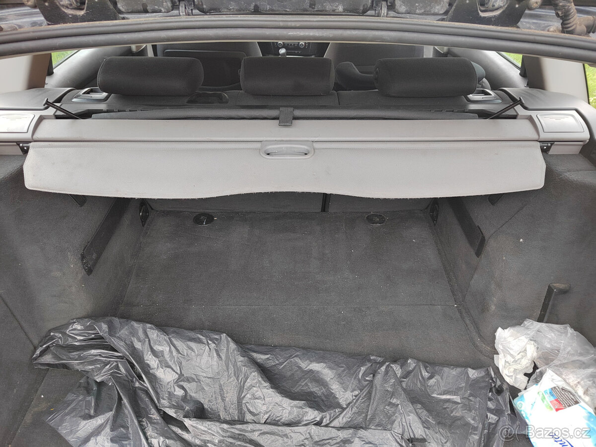 BMW E90-91, roletka zadního kufru, šedivá, nebo černá