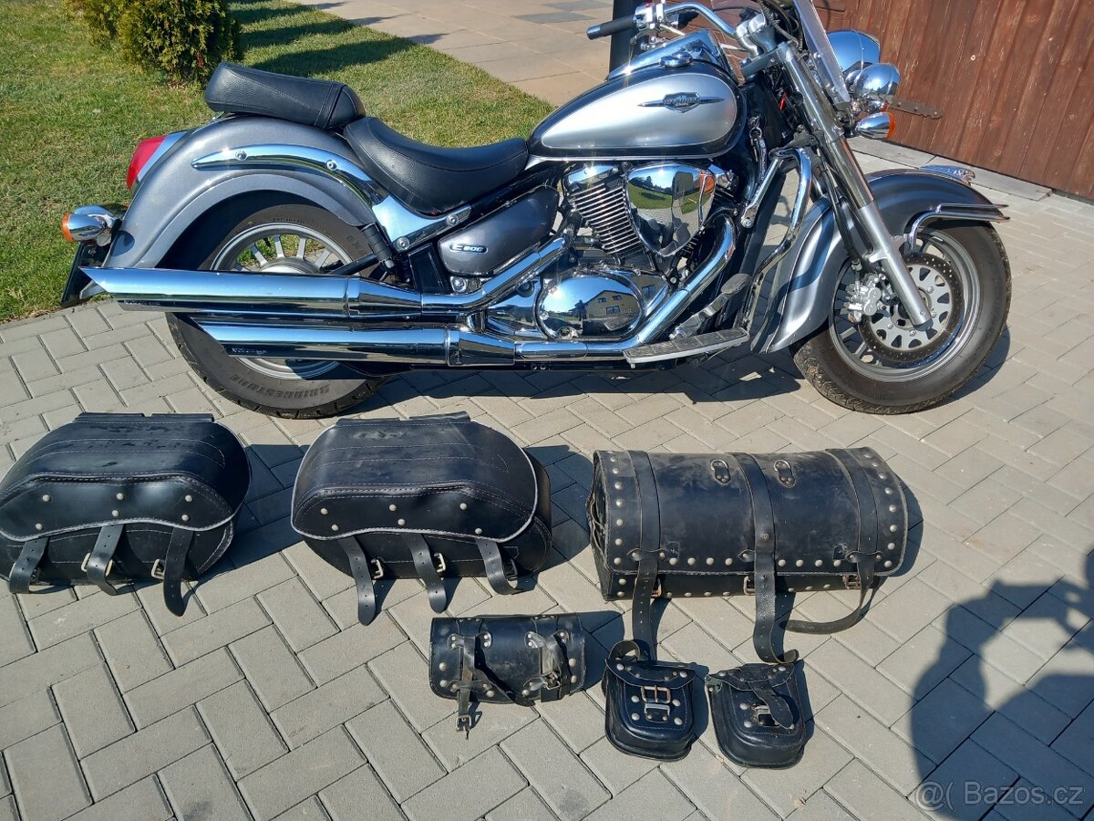 Suzuki intruder c800