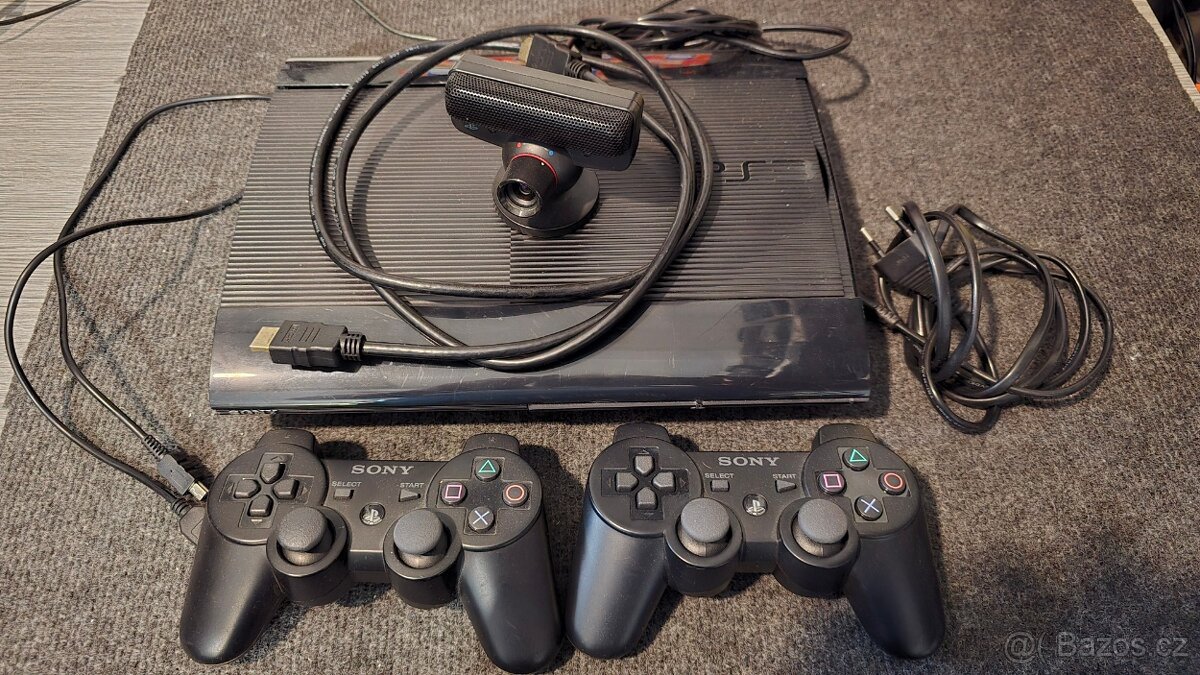 PlayStation 3 slim 4004C +kamera
