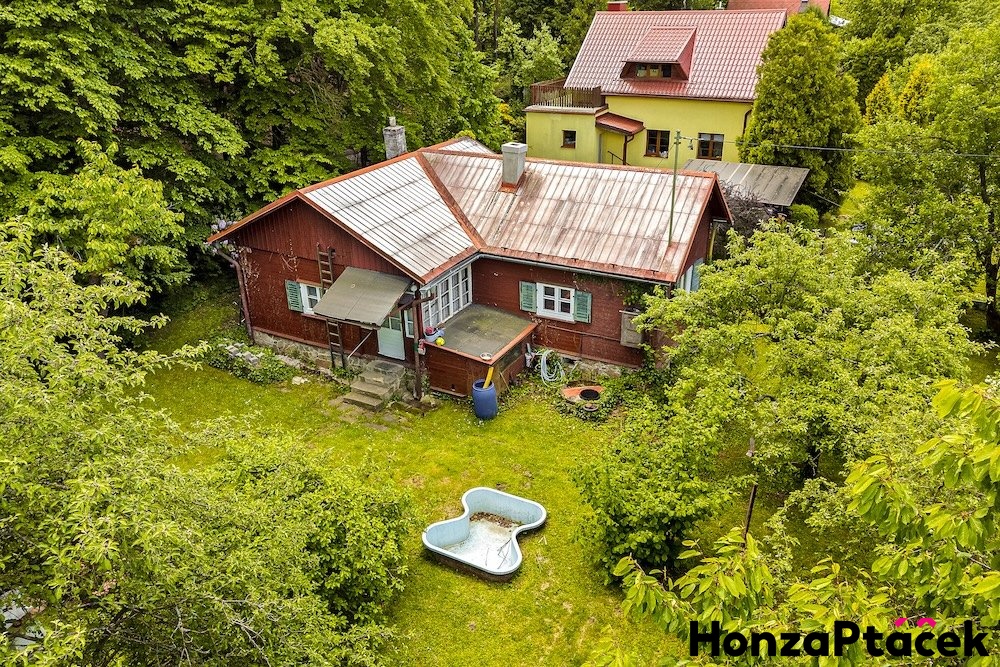 Prodej, chata 2+1, Čísovice, pozemek 1254m2, ev.č. 15541