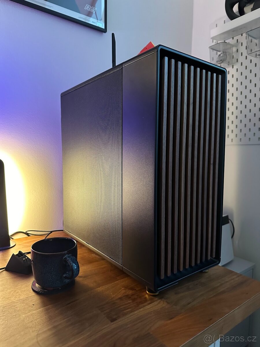 TOP herná PC zostava - Ryzen 7 7800X3D + RTX 4080 + 32" 4K