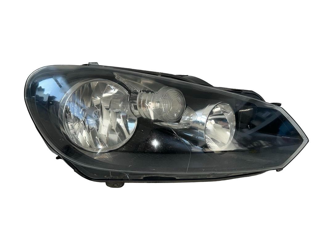 Pravý halogen světlo 5K1941006L HELLA VW Golf 6 r.v. 2010