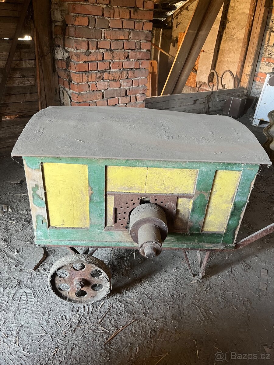 Elektromotor značky Skrat