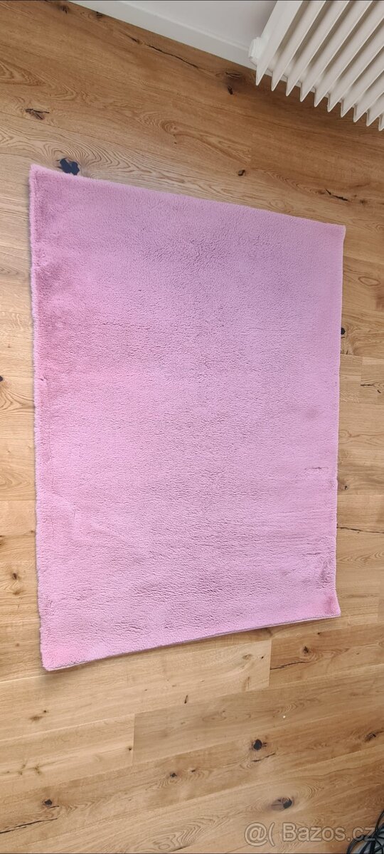 Koberec růžový