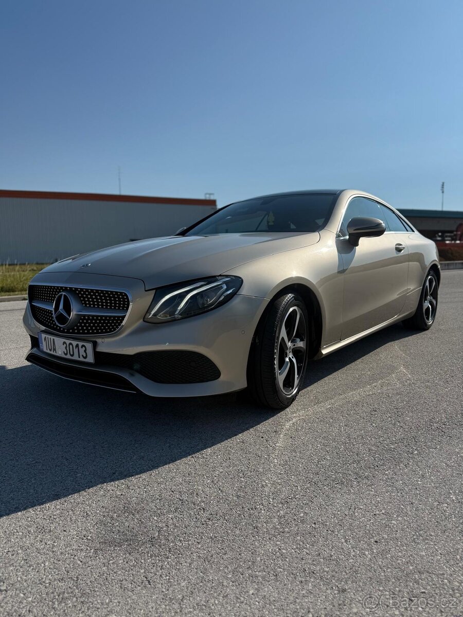 Mercedes e cupe