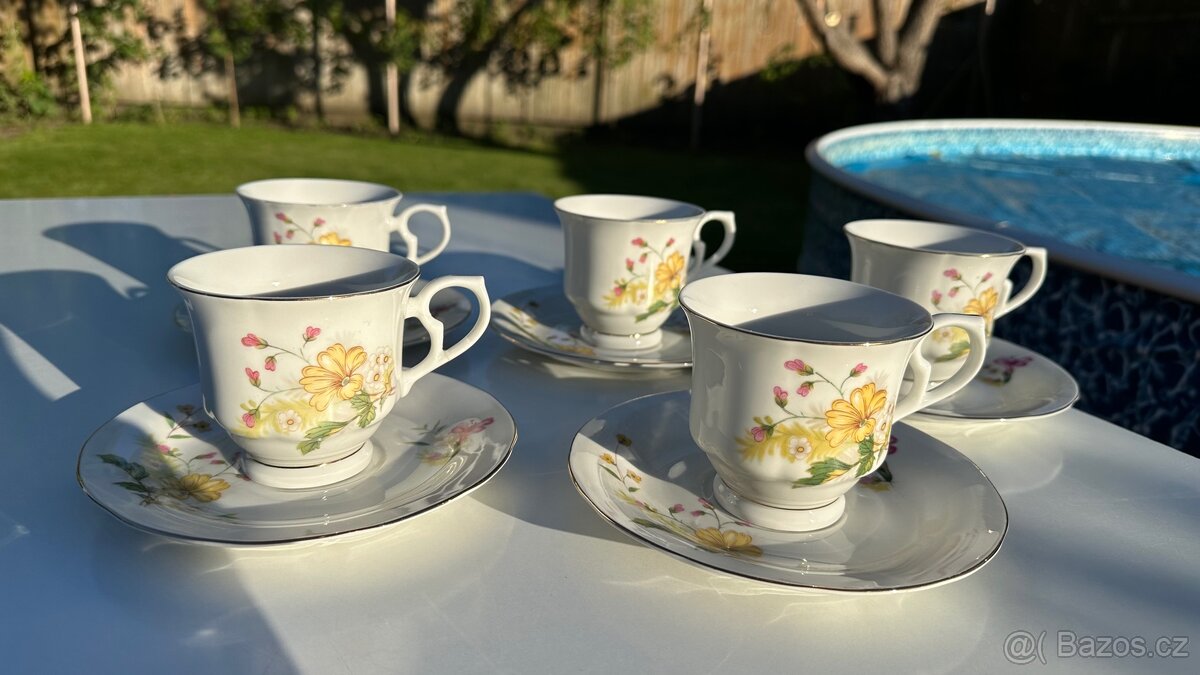 Porcelánová kávová souprava