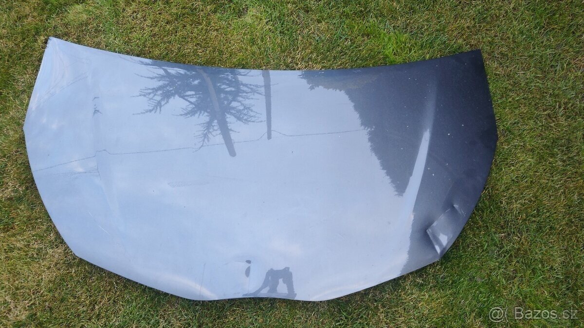 Toyota Yaris III 2011 - 2018 Predna kapota 53301-52320