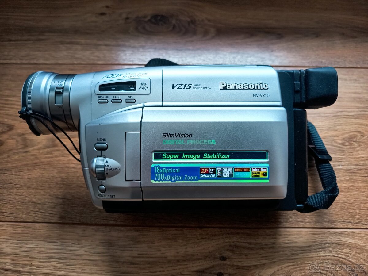 VHS kamera Panasonic s displejem
