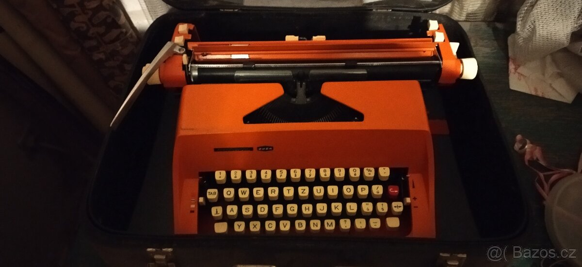 Psací stroj