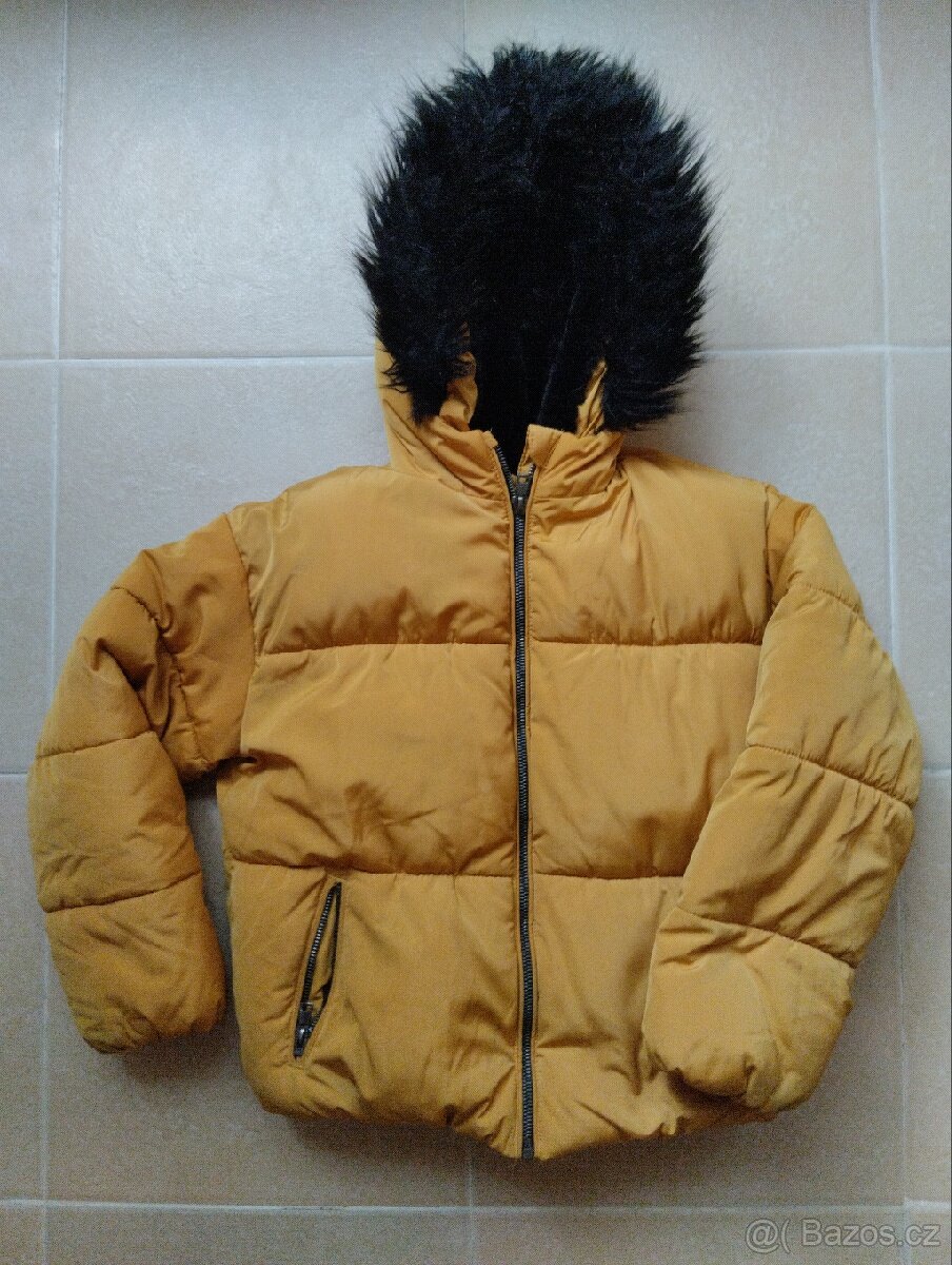 Dětská zimní bunda s kožíškem 8-9