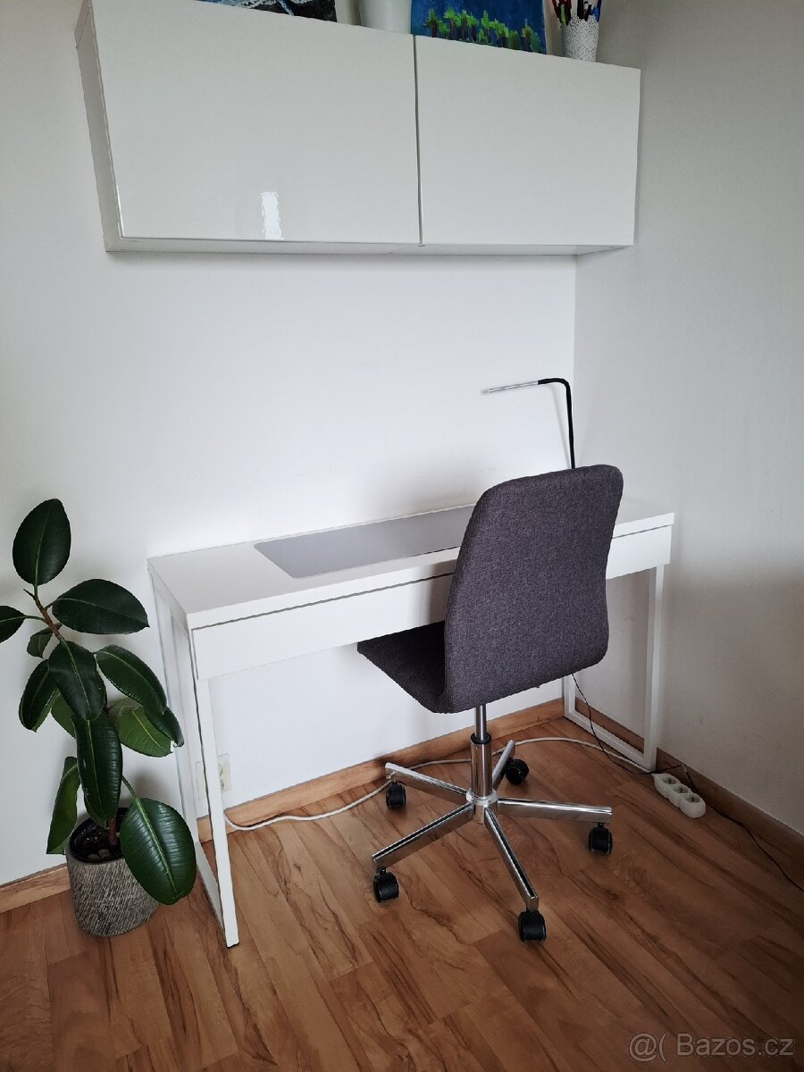 Pracovní stůl Ikea