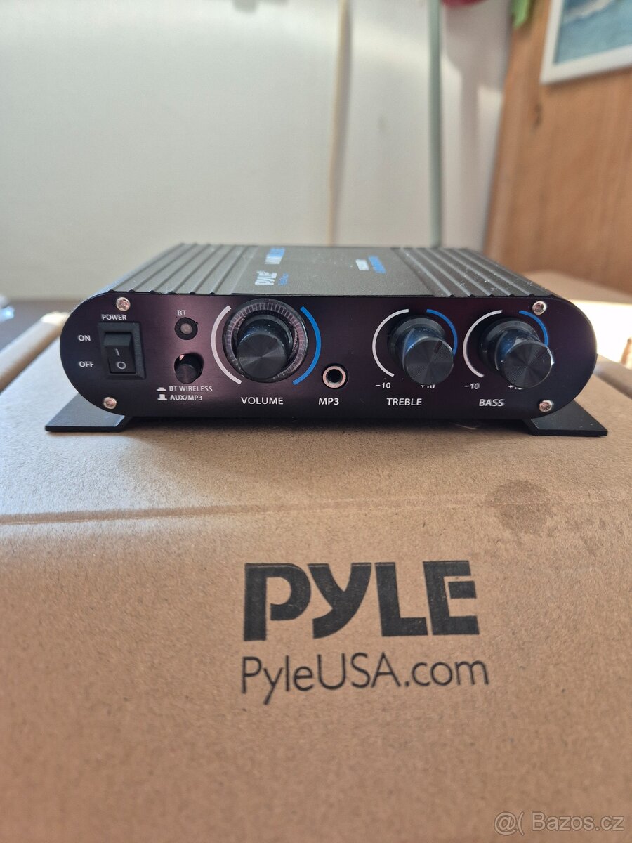 Stereo zesilovač PYLE