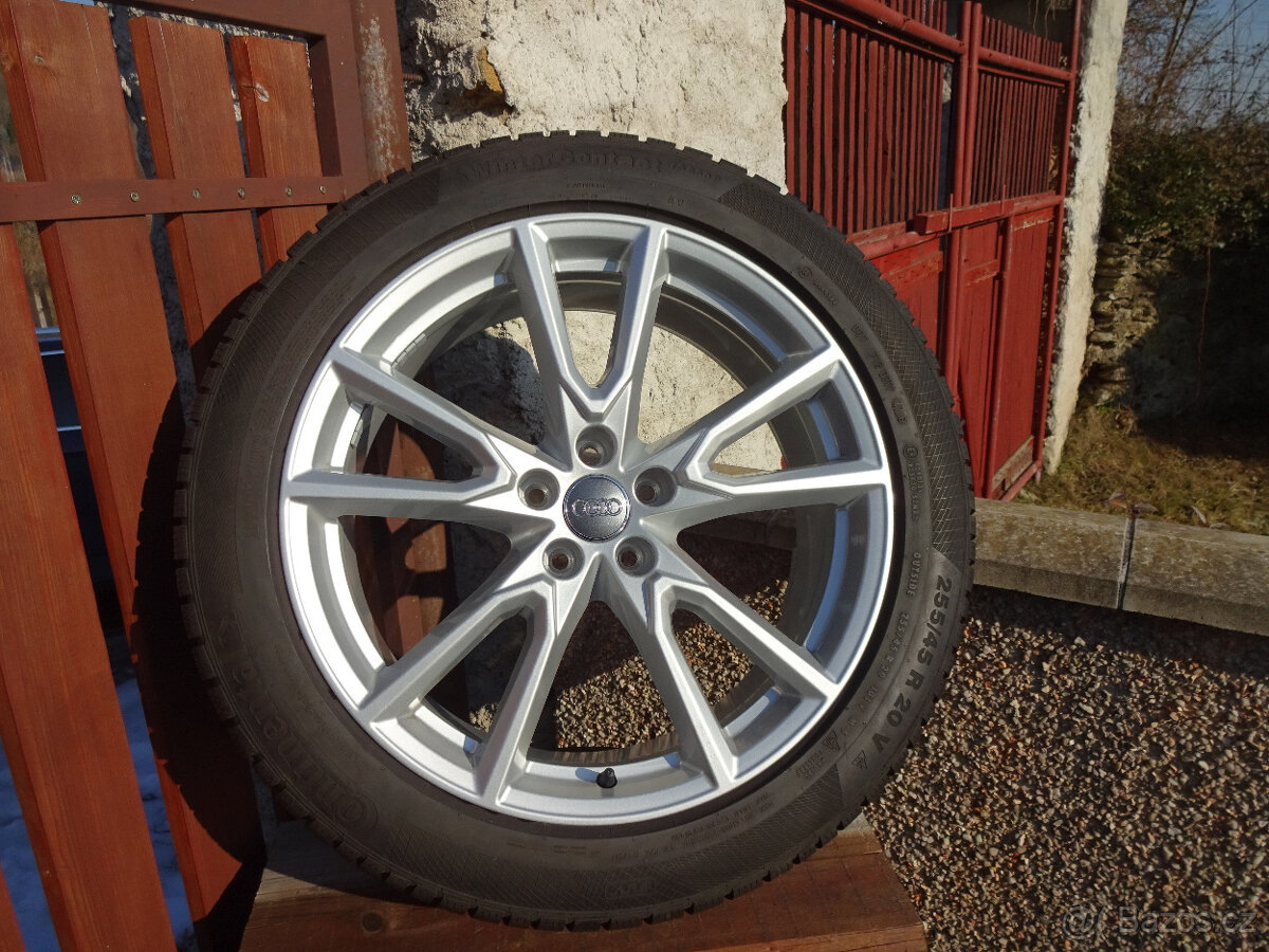Audi Q5 (SQ5) - zánovní zimní alu kola 20" ET39