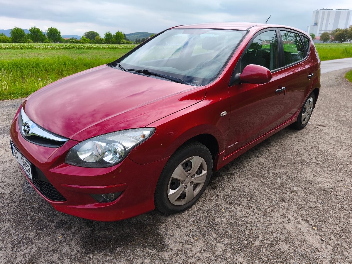 Hyundai i30 benzín