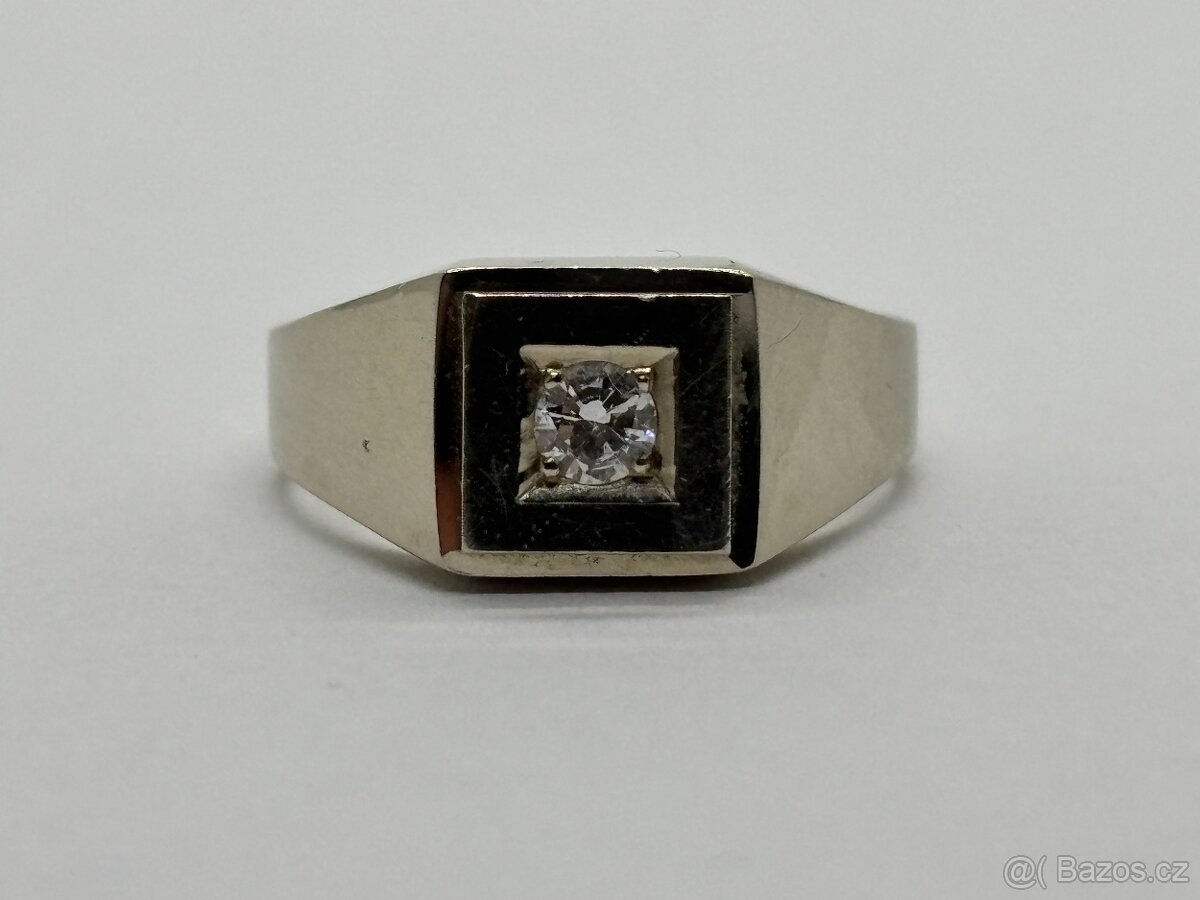 Zlatý prsten s briliantem 0.11 CT