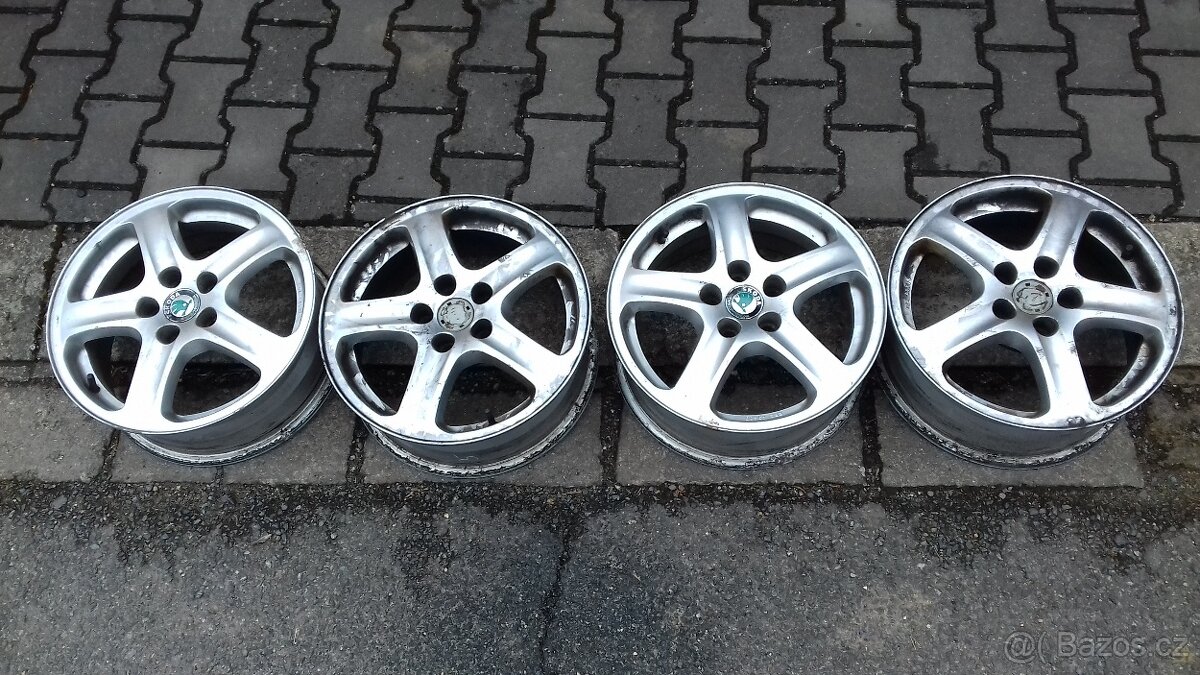 Škoda Octavia 1 sada alu kol 6Jx15" 5x100