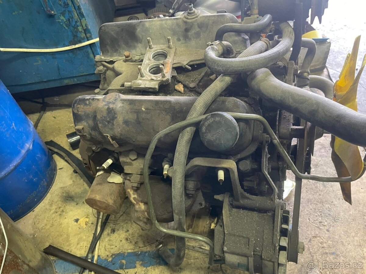 Ford 2,3i