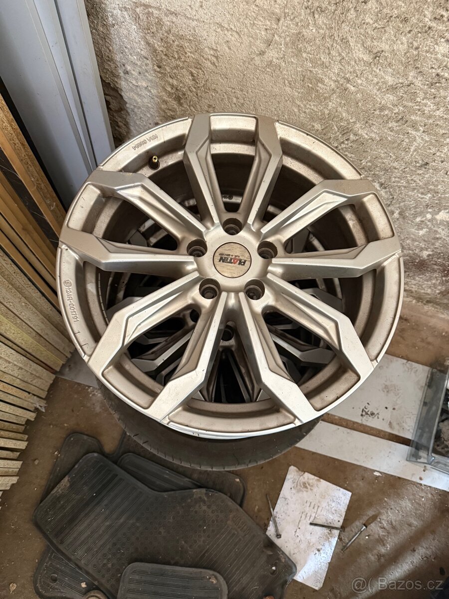 Alu kola 5x112 r18 na Škoda octavia 3