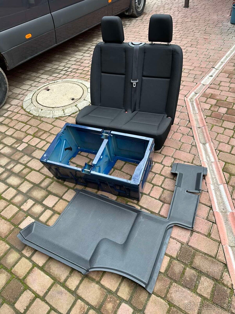 Přední sedadla Mercedes Sprinter 907