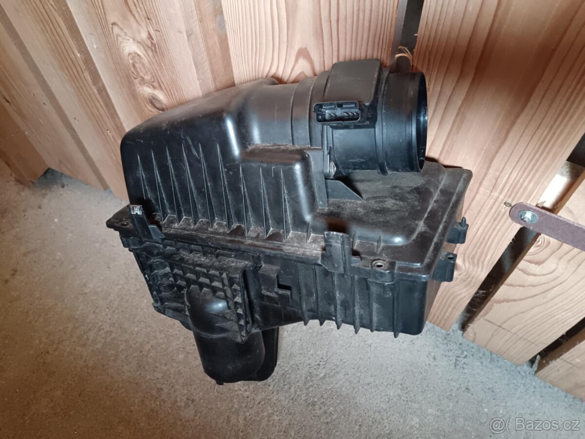 Filtr box s váhou vzduchu Citroën c5 2.2 hdi 4hx 98 kW rv 20