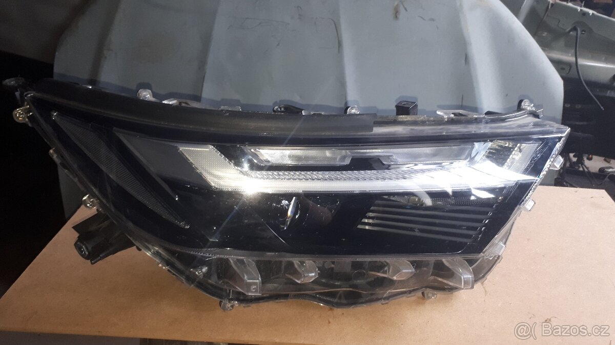 TOYOTA RAV4 RAV 4 V od 2021 FULL LED LIFT LAMPA PRAVA PŘEDNÍ