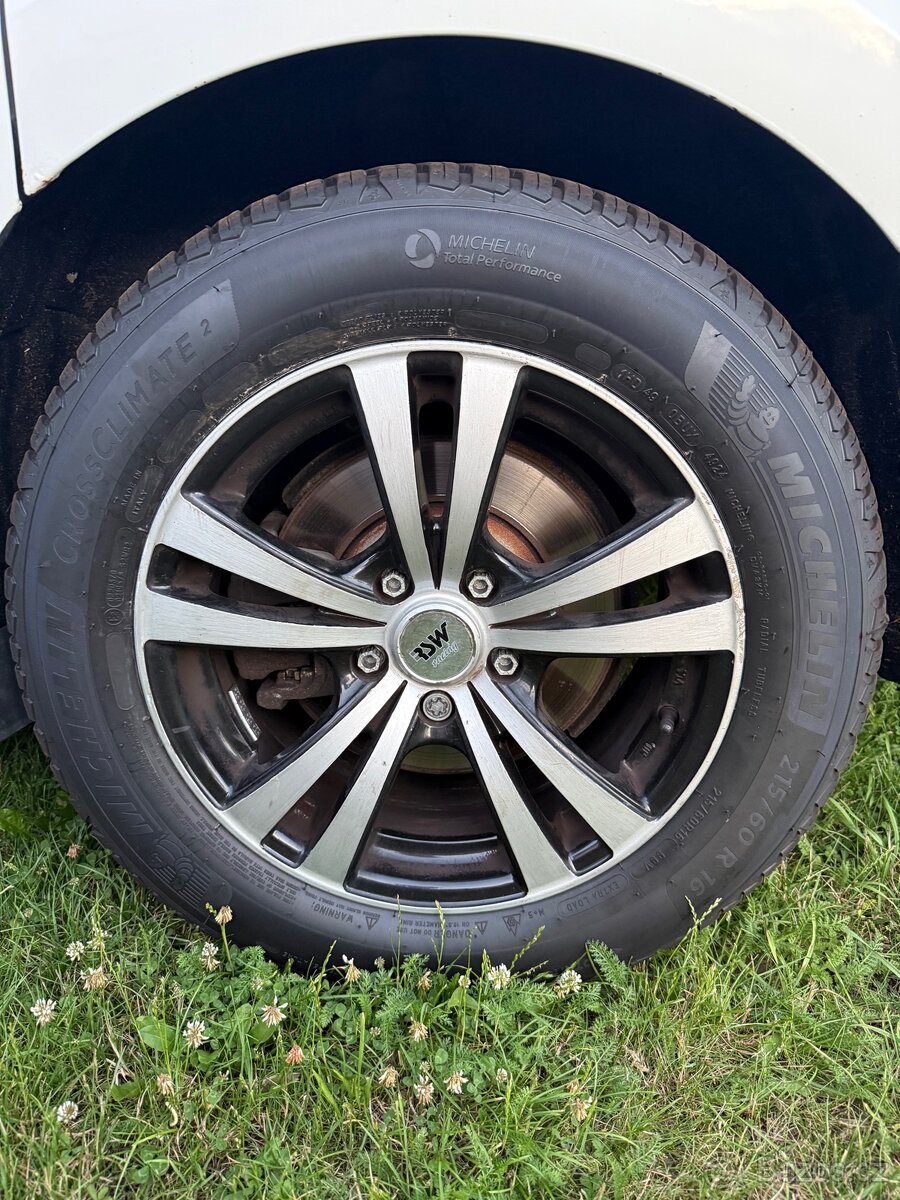 Michelin 215/60 R16 CrossClimate 2 XL NOVE