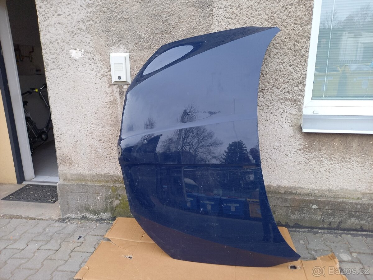 Škoda Octavia III přední kapota