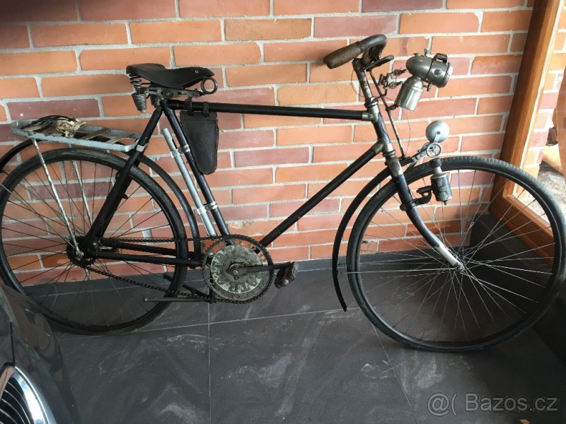 Staré jízdní kolo  bicykl