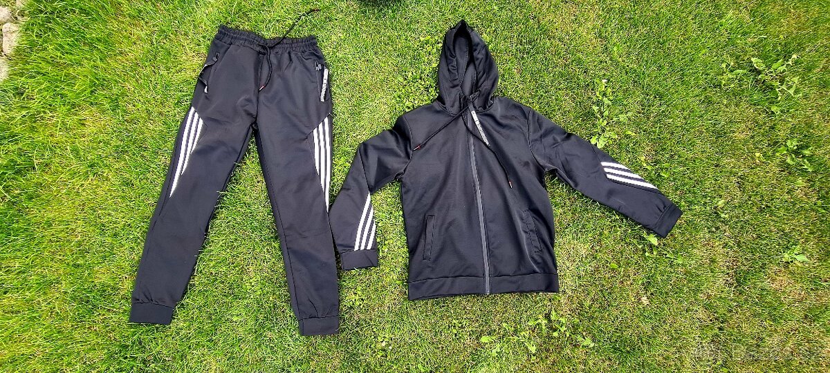 Souprava mikina s tepláky,nenosena