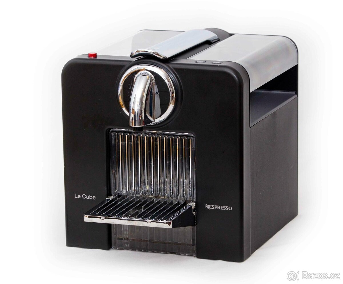 Kávovar Nespresso Le Cube